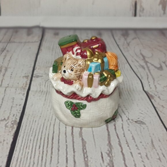 Fitz And Floyd 1996 OMNIBUS Ceramic Santa & Toy Sack Salt & Pepper Shaker Set - Picture 6 of 14